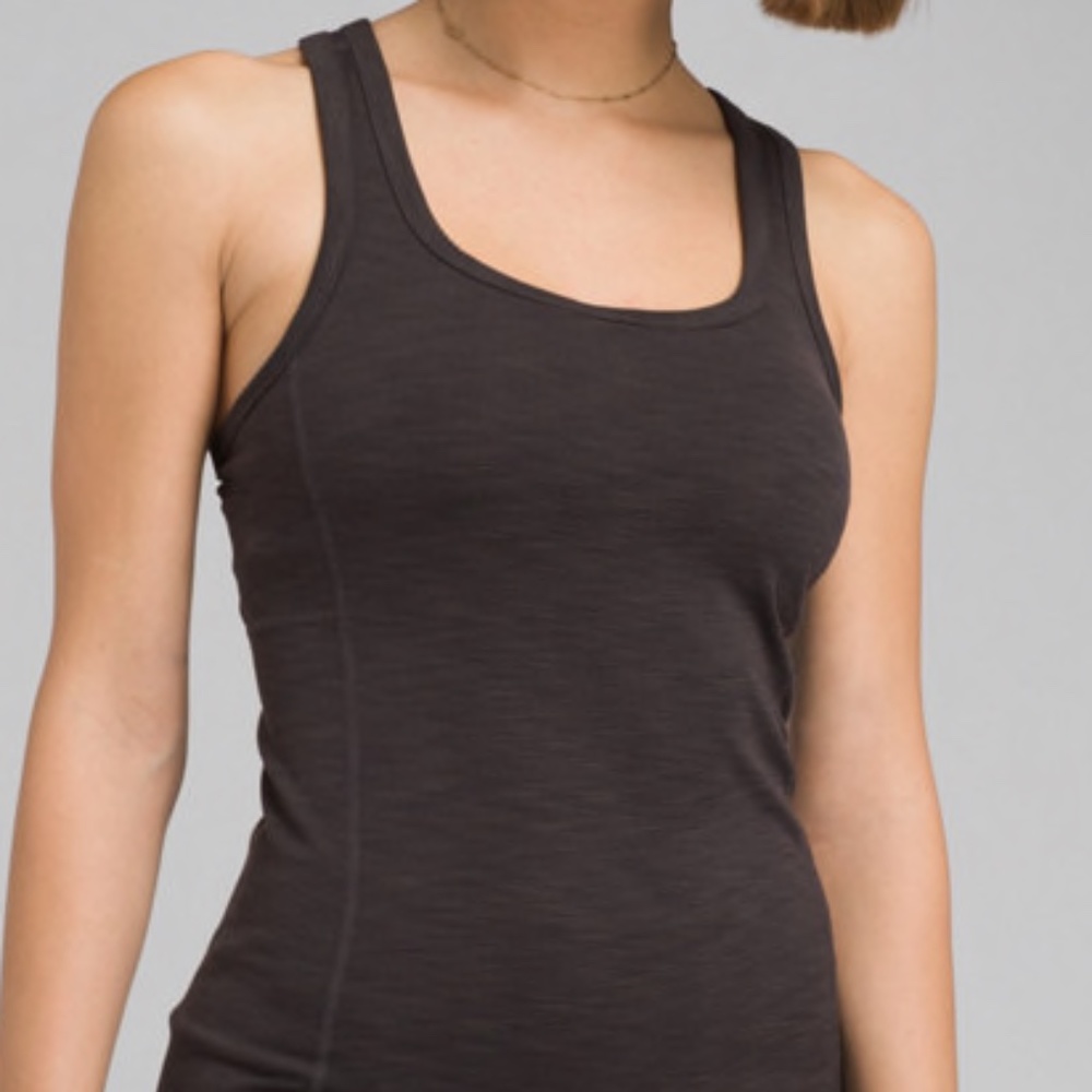 Becksa Tank